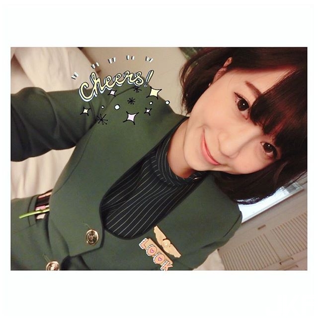 又是一個「深藏不露」的空姐！長榮空姐太狂制服爆開，胸前還有驚人美乳在泳池載浮載沈【EV棋牌】-EV棋牌
