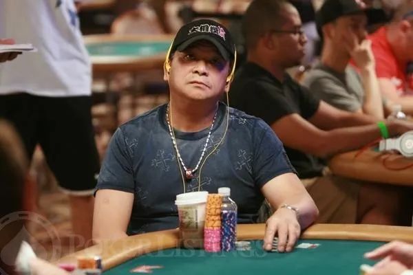 【EV扑克】周润发、周星驰等大腕心中的“赌王”只有一个：谭轩【EV棋牌】-EV棋牌