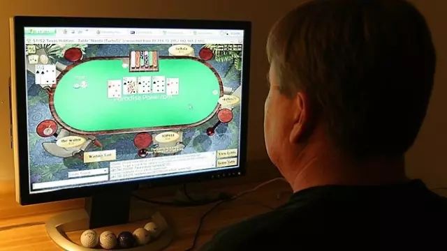 【EV扑克】牌局分析:诈唬时故事要讲连贯才可信,不然就会……