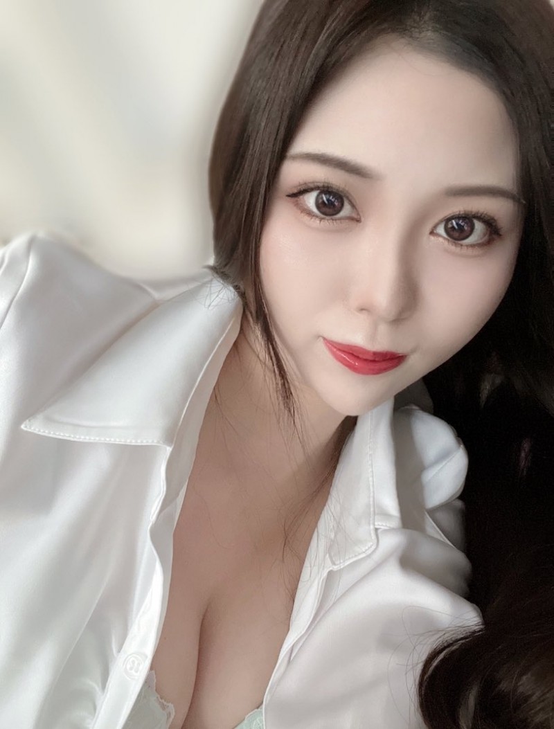 长直发新人《高坂妮娜》精选作品推荐介绍及封面预览【EV棋牌】-EV棋牌