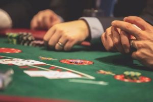 【EV扑克】教学:手牌太好无人跟注?办法来了!【EV棋牌】-EV棋牌