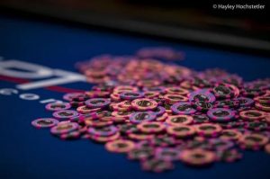 【EV扑克】教学:德州扑克最最最最最好的诈唬术【EV棋牌】-EV棋牌