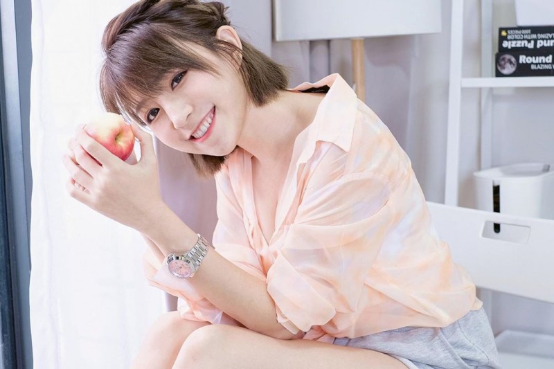 大馬完美女神「黃潔琪」甜美氣場女友感爆棚　辣穿吊嘎「白皙雪乳」無防備露出【EV棋牌】-EV棋牌