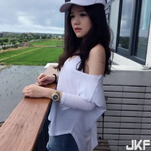 甜美「三立記者」來一發!新聞台根本都挑過啊,甜美女記者穿上比基尼身材呼之欲出!【EV棋牌】-EV棋牌