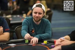 【EV扑克】20分钟内连拿2次皇家同花顺,有这手气真该去买双色球!【EV棋牌】-EV棋牌