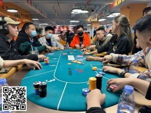 【EV扑克】汕头南湾杯|Set到底顶不顶的住?老陈26.9W记分牌荣登主赛D组CL,DAY1共63人晋级第二轮【EV棋牌】-EV棋牌