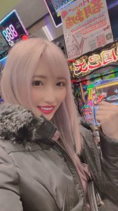 2岁被弃养、为了躲妈妈成为AV女优、第一笔片酬2万円⋯若月まりあ受访全说了!【EV棋牌】-EV棋牌