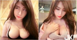 「兩球肉肉」太沈重!妹子無奈直接擺桌上!「胸猛畫面」讓對面的人好害羞啊…【EV棋牌】-EV棋牌