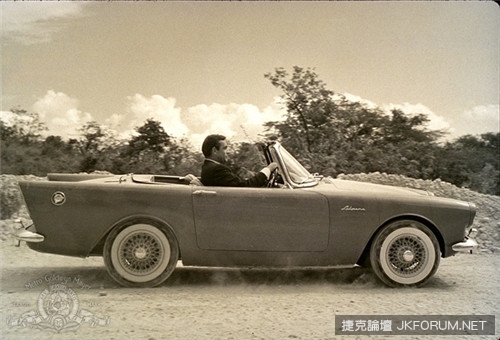 007 曾經騎射過的座駕 都在這兒了!