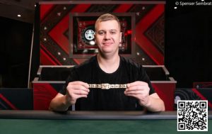 【EV扑克】2024WSOP|Ren Lin 获赛事#50第3名 张阳深码晋级赛事#52 Day2【EV棋牌】-EV棋牌