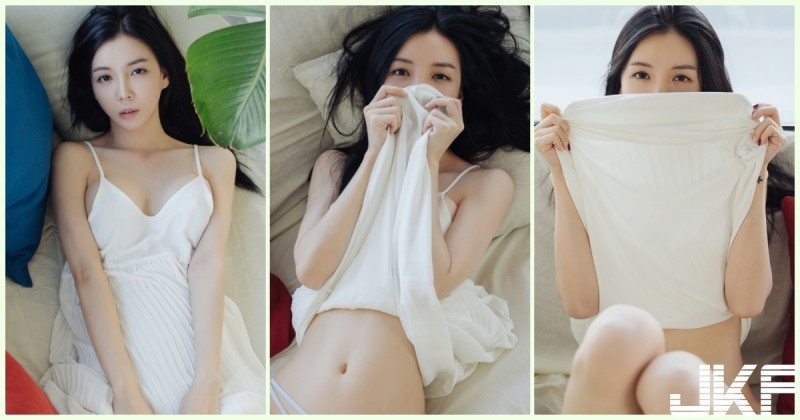 男友視角！超胸「白皙大奶妹」肩帶不小心滑落！極緻誘惑的「豪乳畫面」讓人好興奮…【EV棋牌】-EV棋牌