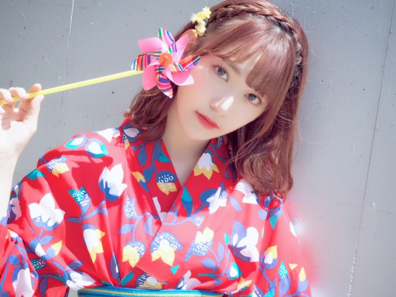 美出新高度!小櫻花「宮脇咲良」金髮馬尾新造型超搶眼 IZ*ONE真正不動王牌