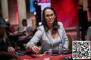 【EV扑克】在同一手牌击中两个同花顺！这是什么梦幻牌局【EV棋牌】-EV棋牌