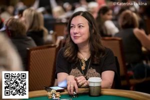 【EV扑克】趣闻 | Jennifer Tilly的财富秘密:从《辛普森一家》中获得的意外收益【EV棋牌】-EV棋牌