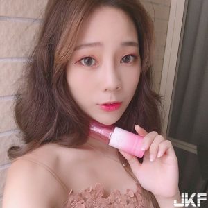 台中僑光校花「林孝玲」逆天身材！165公分高挑身材「胸部以下都是腿」：似韓星Hani…【EV棋牌】-EV棋牌