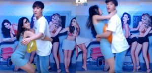 玩遊戲太認真!男生全力衝刺「向前頂」力道太勇猛!女生最後竟濕了…【EV棋牌】-EV棋牌