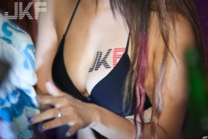 派對獨家！乳香四溢限制級「特調奶酒」　現場嗨到翻掉！【EV棋牌】-EV棋牌