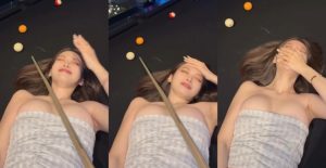 巨乳女神躺桌成為人體架桿器　超穩手感一桿進洞不是問題【EV棋牌】-EV棋牌