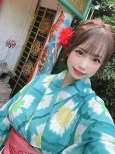 睽违12年⋯那位童颜巨乳的「初恋少女」竟然要复出了！【EV棋牌】-EV棋牌