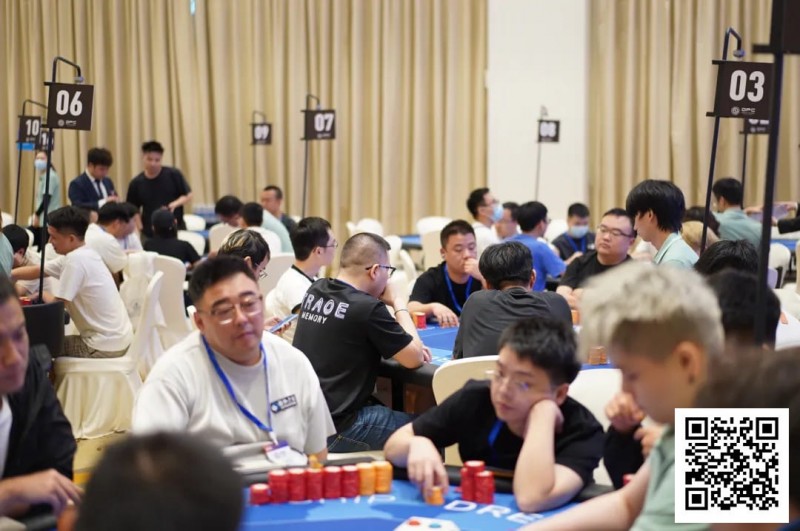 【EV扑克】DPC圆梦杯｜危邵坚领衔16人晋级主赛决赛，唯一女选手章艺以120w记分牌成功晋级【EV棋牌】-EV棋牌