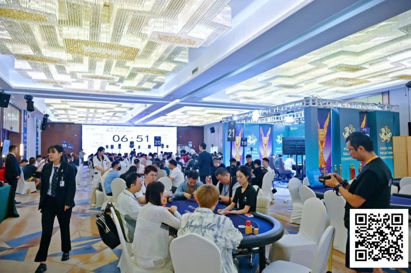 【EV扑克】泡沫破裂112人奖励圈大门敞开！潘宇文166.5万记分领衔52人晋级第三轮【EV棋牌】-EV棋牌