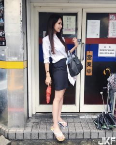 這不是SOD！「超級OL」性感緊身套裝，開工第一天看到根本活力滿滿了….【EV棋牌】-EV棋牌