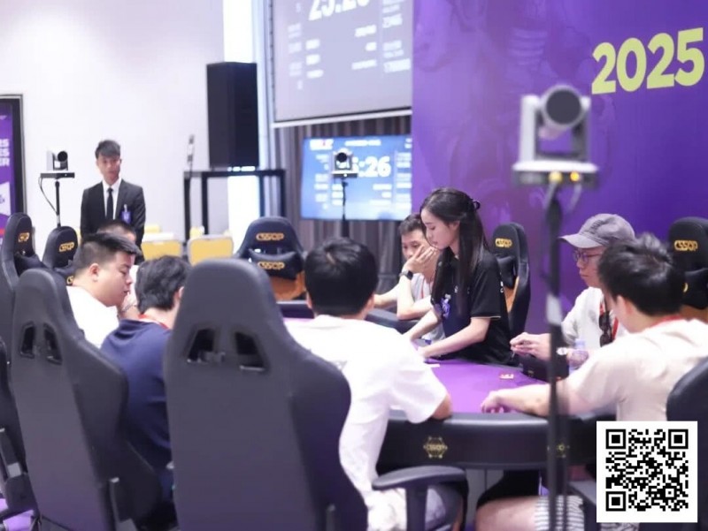 【EV扑克】CSOP潮汕杯 | 开幕赛195人参赛29人晋级 林鑫/杨丹领跑A/B组【EV棋牌】-EV棋牌