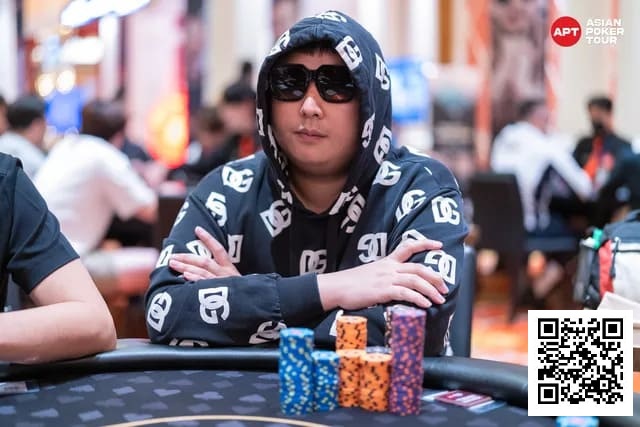 【EV扑克】APT济州岛 | 主赛参赛破千！马来西亚选手William Teoh登顶B组榜首！【EV棋牌】-EV棋牌