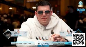 【EV扑克】丹牛神读牌再现！超级碗豪客赛恶心弃掉三条K，全多亏世界第一启发！【EV棋牌】-EV棋牌