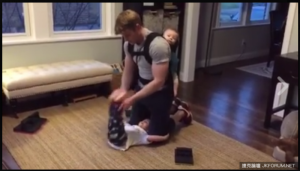 全家一起來健身!超萌小正太運動細胞超好【EV棋牌】-EV棋牌