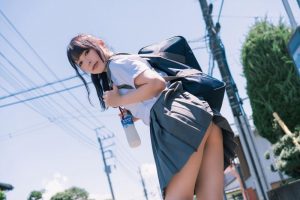 大尺度Coser「りずな」拍照完全不怕走光　偷窺視角「無防備露胖次」畫面超邪惡【EV棋牌】-EV棋牌