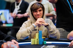 【EV扑克】从顶尖牌手到金牌教练,Fedor Holz:想在扑克圈成功,先练好韧性【EV棋牌】-EV棋牌