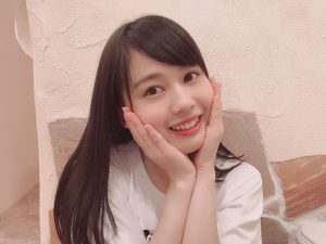 日本格鬥節目驚見「超萌舉牌正妹」水嫩感無敵 繽紛「櫻桃小嘴」讓人超想親下去【EV棋牌】-EV棋牌