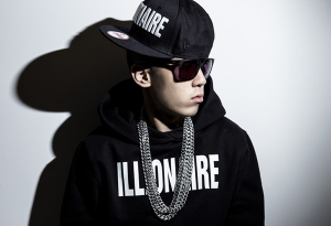 嘻哈界最狂！把大把鈔票當裝飾 名錶喜歡？送你啦！【EV棋牌】-EV棋牌