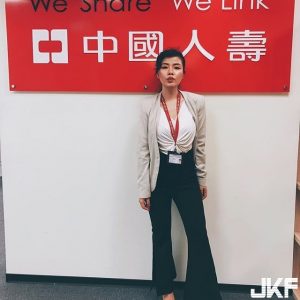 超有「事業心」！正妹保險顧問「蘋哥」身材好到太犯規，蜜桃臀+嫩乳絕對讓客戶掏錢！【EV棋牌】-EV棋牌