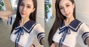 要不要當我同學?正妹「夢夢MonMon」性感制服裙,秀出「E級南半球」!【EV棋牌】-EV棋牌