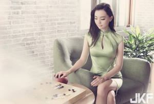 空靈氣質迷倒眾生~圍棋界小龍女露真本事!棋盤上廝殺表情太犯規讓對手分心……【EV棋牌】-EV棋牌