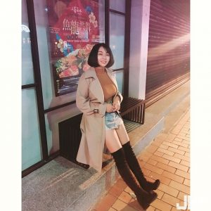 「著衣巨乳」來了!超猛胸圍毛衣包不住,越包感覺越大….這身材讓人衝動!【EV棋牌】-EV棋牌
