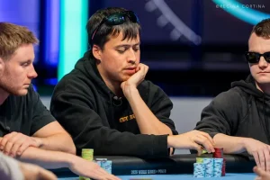 【EV扑克】2026 WSOP $100k豪客赛决赛桌激战正酣:丁彪全力冲击首条金手链【EV棋牌】-EV棋牌