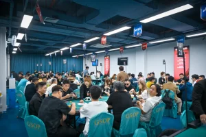 【EV扑克】深圳山海杯 | 三日激战，主赛首轮战罢！本次主赛共计521人次参赛，140位顶尖牌手各凭实力顺利突围【EV棋牌】-EV棋牌