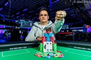 【EV扑克】陈东再夺WSOP金手链!$10,000限注德州冠军赛单挑力压Glaser,身价暴涨成“范特西宠儿”【EV棋牌】-EV棋牌