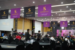 【EV扑克】Super CUP釜山站|主赛共599人次参赛75人晋级;中日韩马四地扑克精英与跨界名人齐聚慈善邀请赛【EV棋牌】-EV棋牌