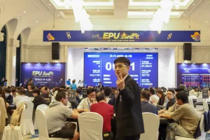 【EV扑克】EPU宜兴站第四日 | 主赛首轮圆满收官!683人参赛168人突围,陈基恩、张恒之分揽C/D组CL【EV棋牌】-EV棋牌