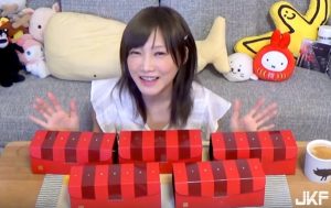 巨胃妹「木下優香」進攻生乳捲! 轉眼嗑完5條有心得【EV棋牌】-EV棋牌