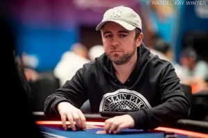 【EV扑克】超时被判“死牌”后还能继续Call？WSOP离谱判罚引爆扑克圈【EV棋牌】-EV棋牌