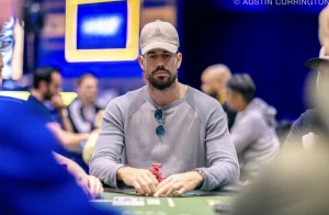 【EV扑克】金手链解说员Nick Schulman在体育广播节目中谈扑克到底是不是赌博 自己曾参加茉莉的牌局【EV棋牌】-EV棋牌