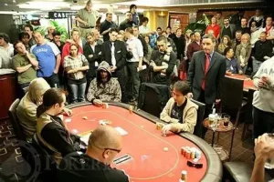 【EV扑克】求解器、重购、延迟报名……现场锦标赛正驶入错误方向？【EV棋牌】-EV棋牌