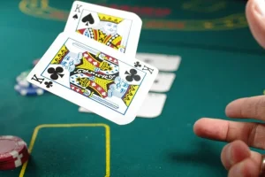 【EV扑克】遇到这6种情况,弃牌才是让你长期盈利的明智之举【EV棋牌】-EV棋牌