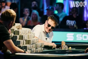 【EV扑克】WSOP主赛冠军亲自复盘：若河牌不是黑桃，他还会继续开火吗？答案令人大失所望！【EV棋牌】-EV棋牌